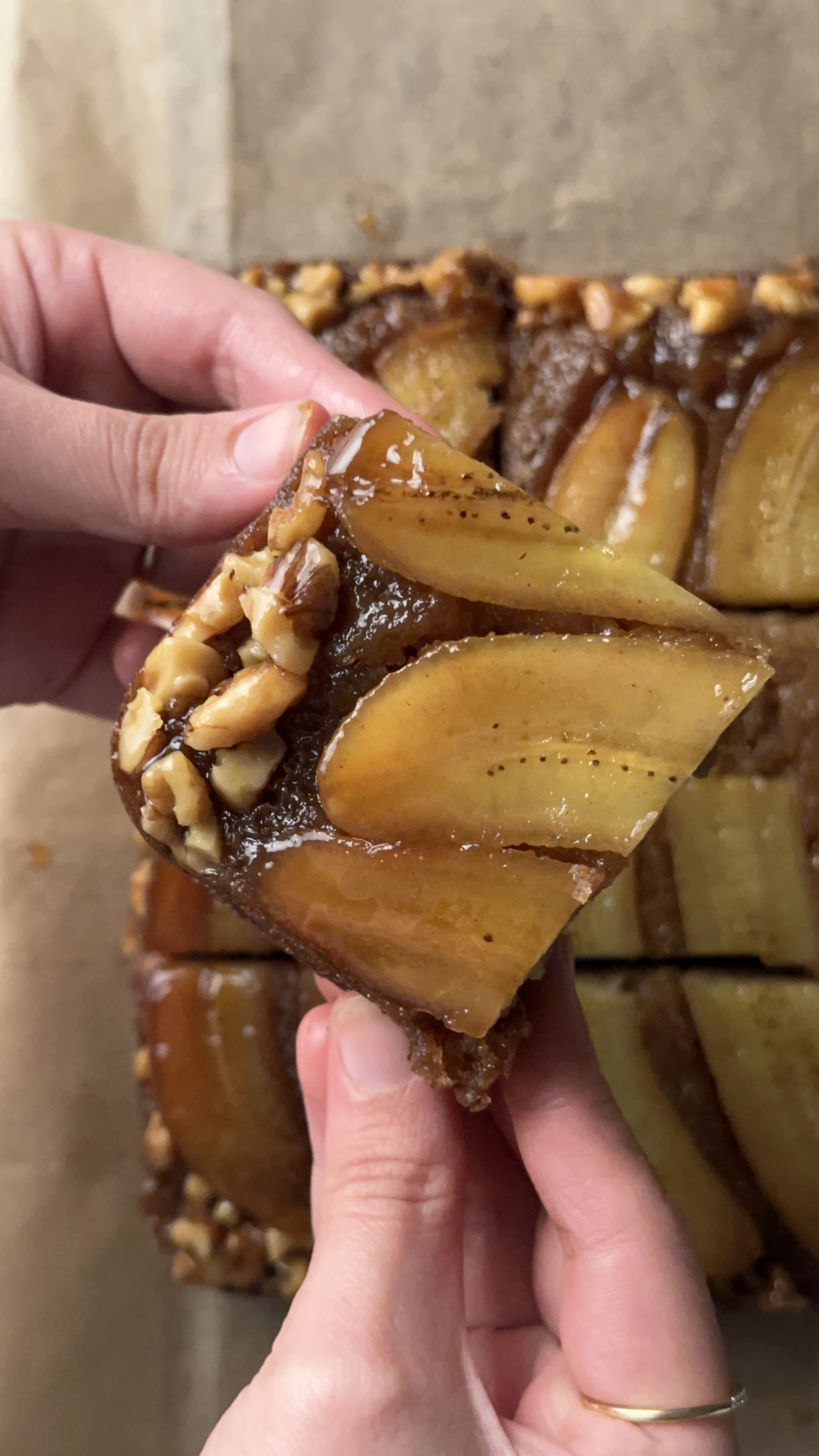Caramel Banana Upside-Down Cake — photo 1