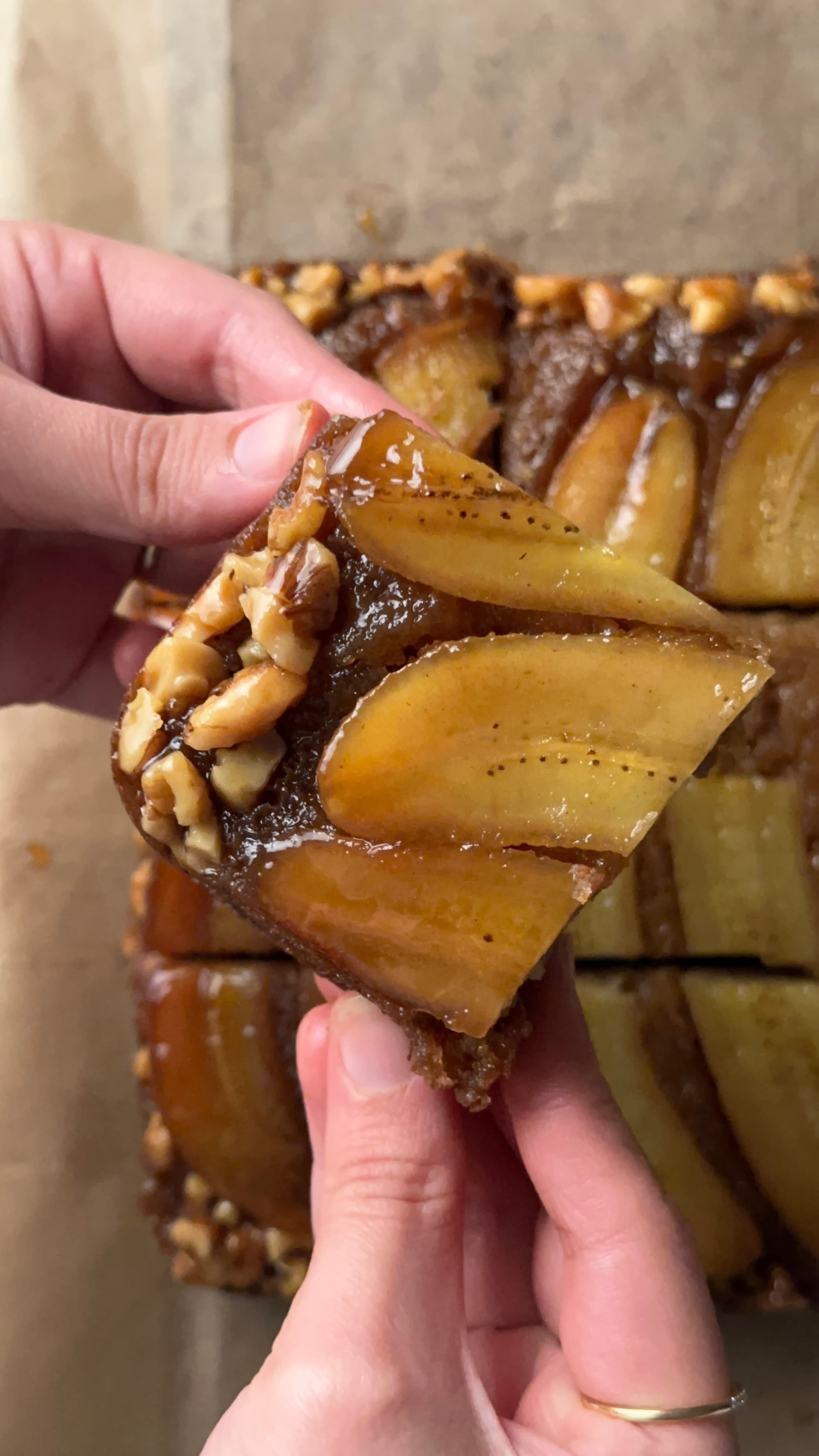 Caramel Banana Upside-Down Cake — photo 1